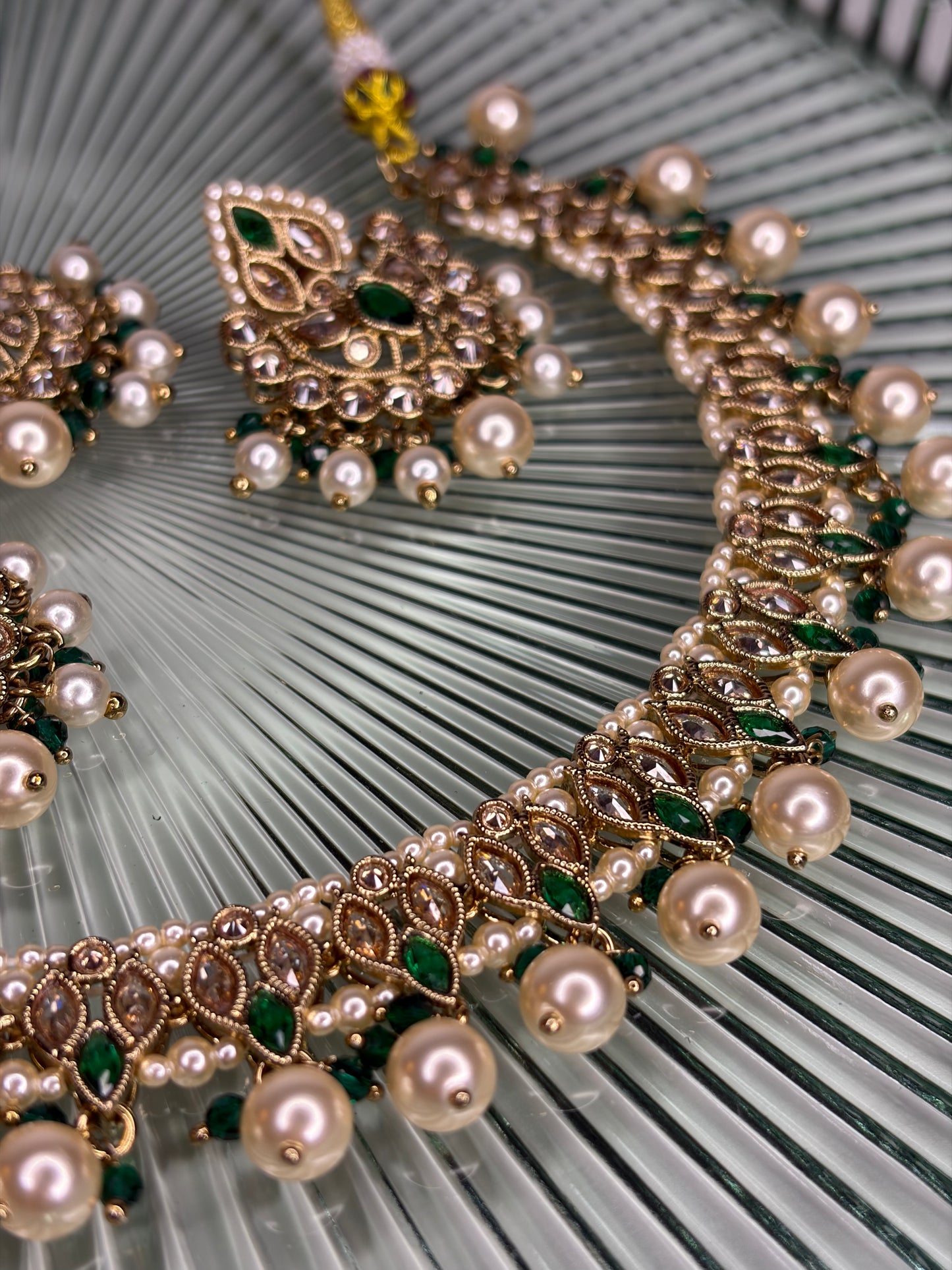 Zayana Gold and Green Necklace Set